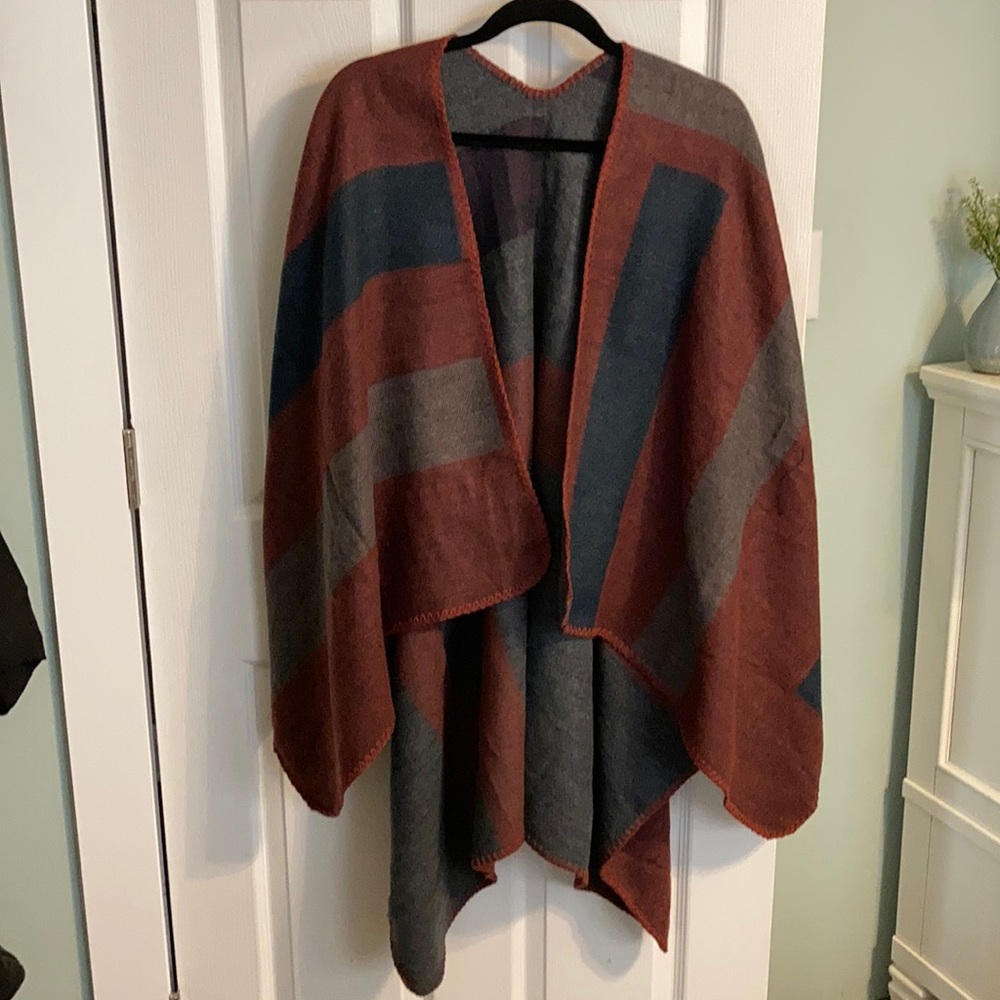 BB Dakota poncho